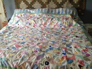 applique and pieced quilt for wedding gift